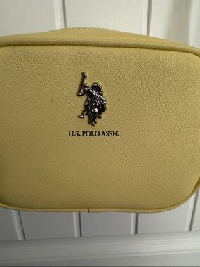 U.S. Polo Assn. Pale Yellow Shoulder Bag with Silver Logo